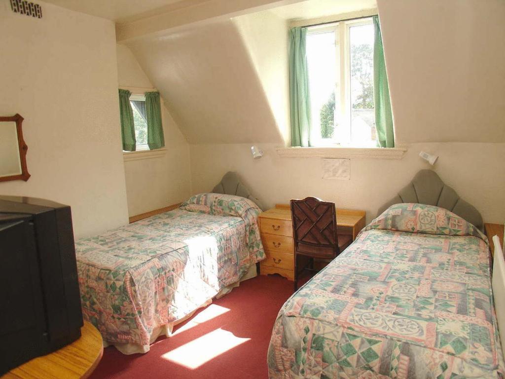 Awentsbury Hotel Near Birmingham University Room photo